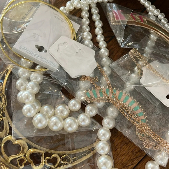 2.11 lbs  fashion jewelry scrap crafts project earrings necklace ring bracelet - Picture 10 of 16